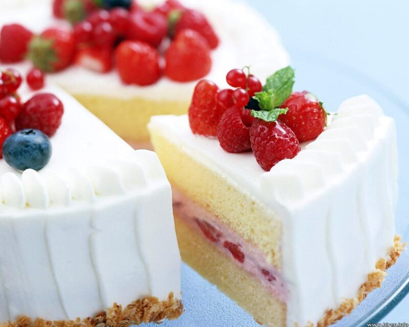 Fruit-topped cake slice