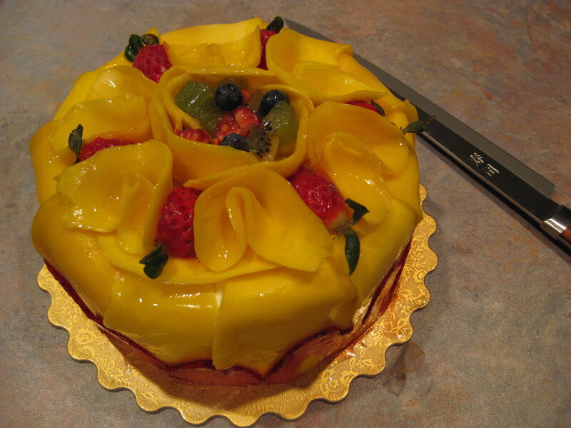 Fruit-topped Cake — Yellow