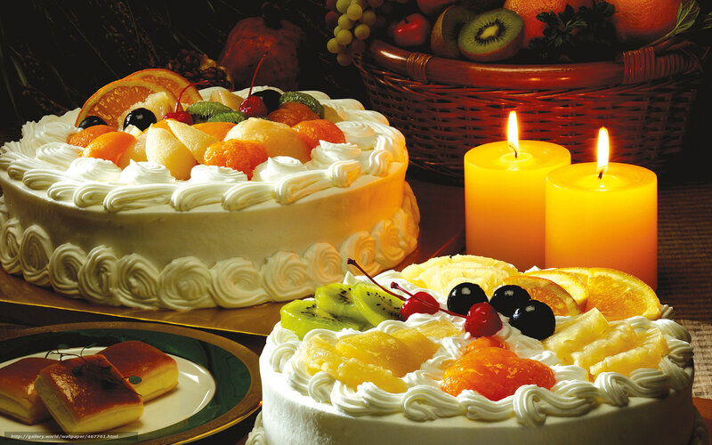 Fruit-topped Cakes — White
