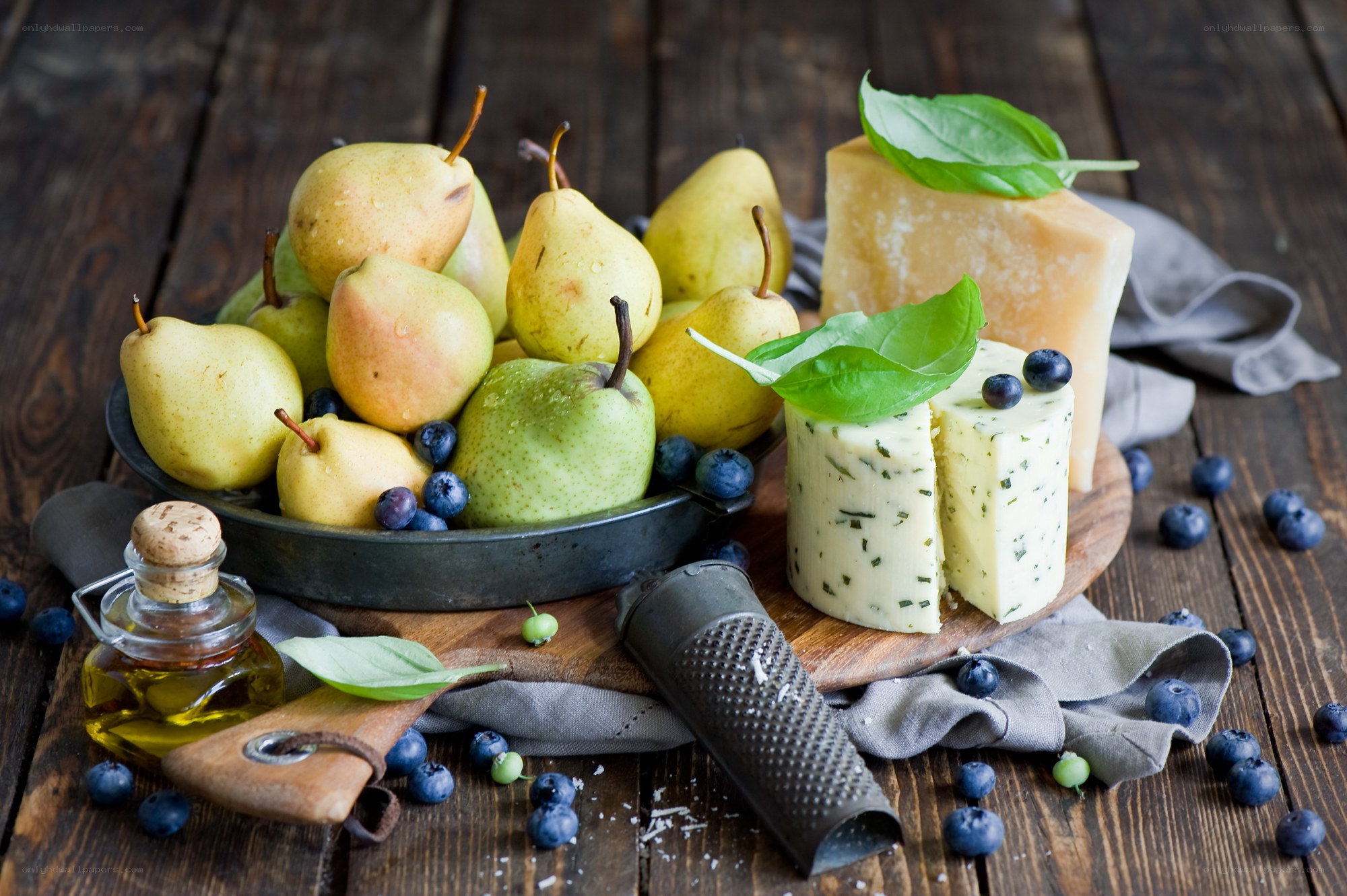 fruits and cheese platter