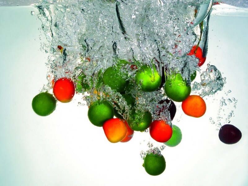 Fruits Falling into Water — Green