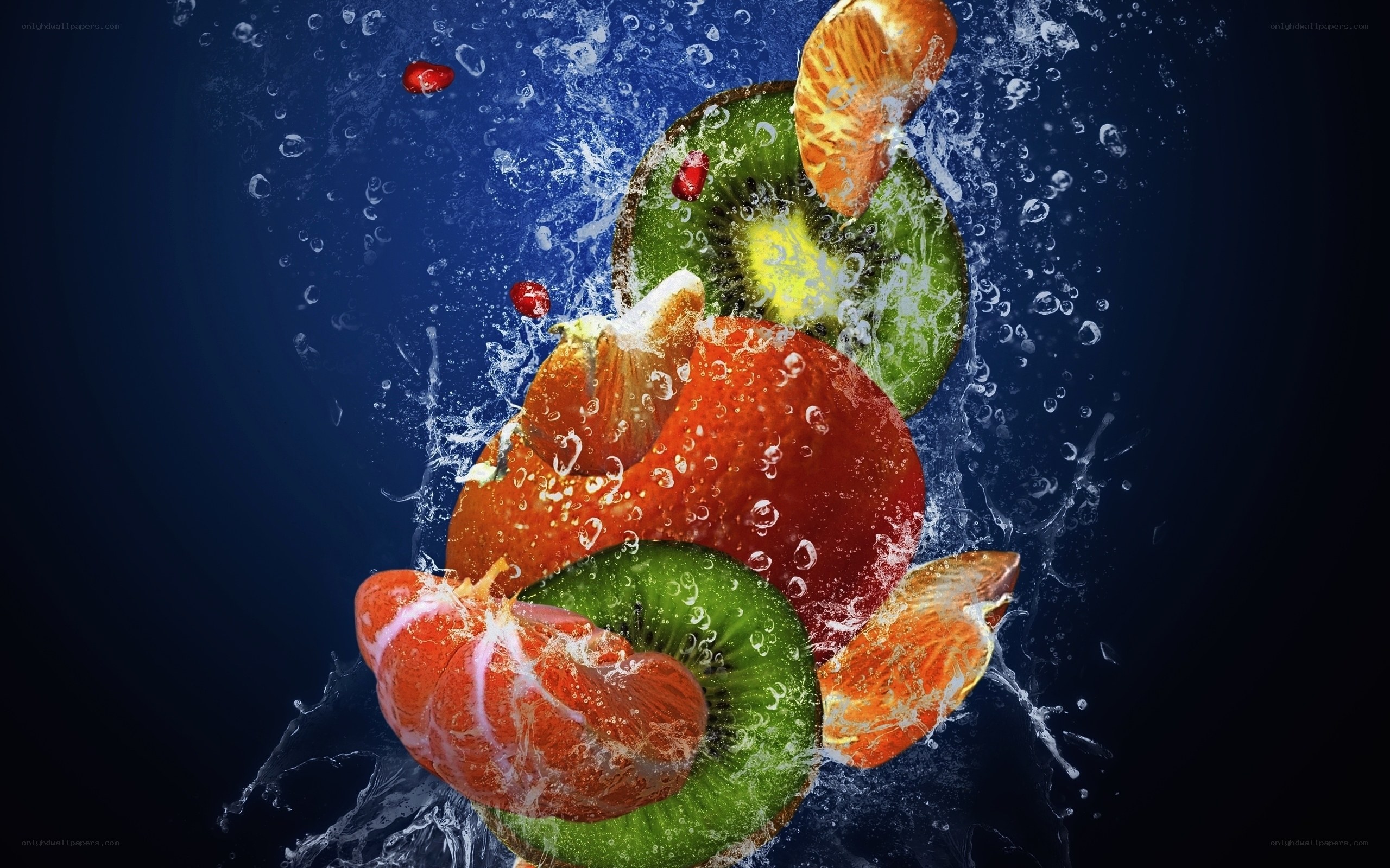 Fruits splashing in water