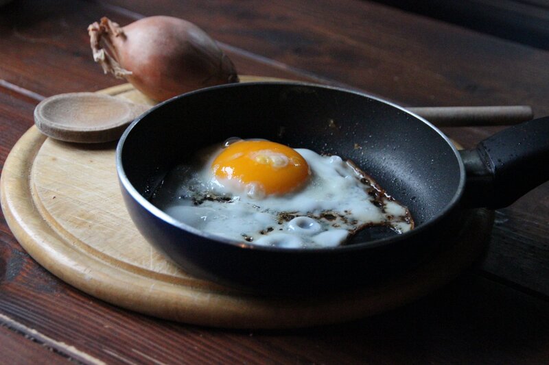 frying egg in a pan