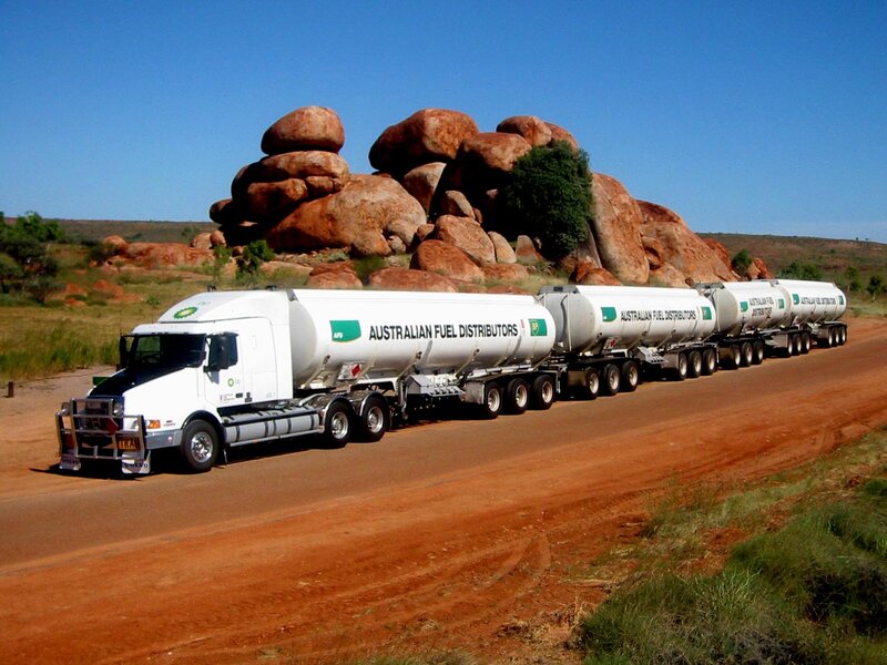 Fuel Tanker Truck — White, Arid