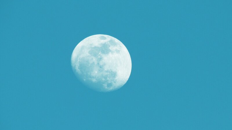 Full Moon in Blue Sky — Serene, Night