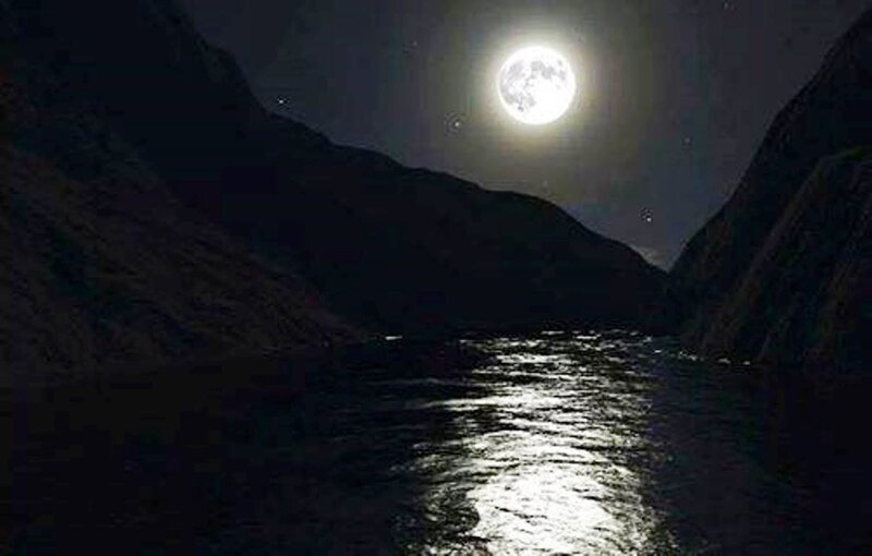 Full Moon over River — Black, Serene, Night