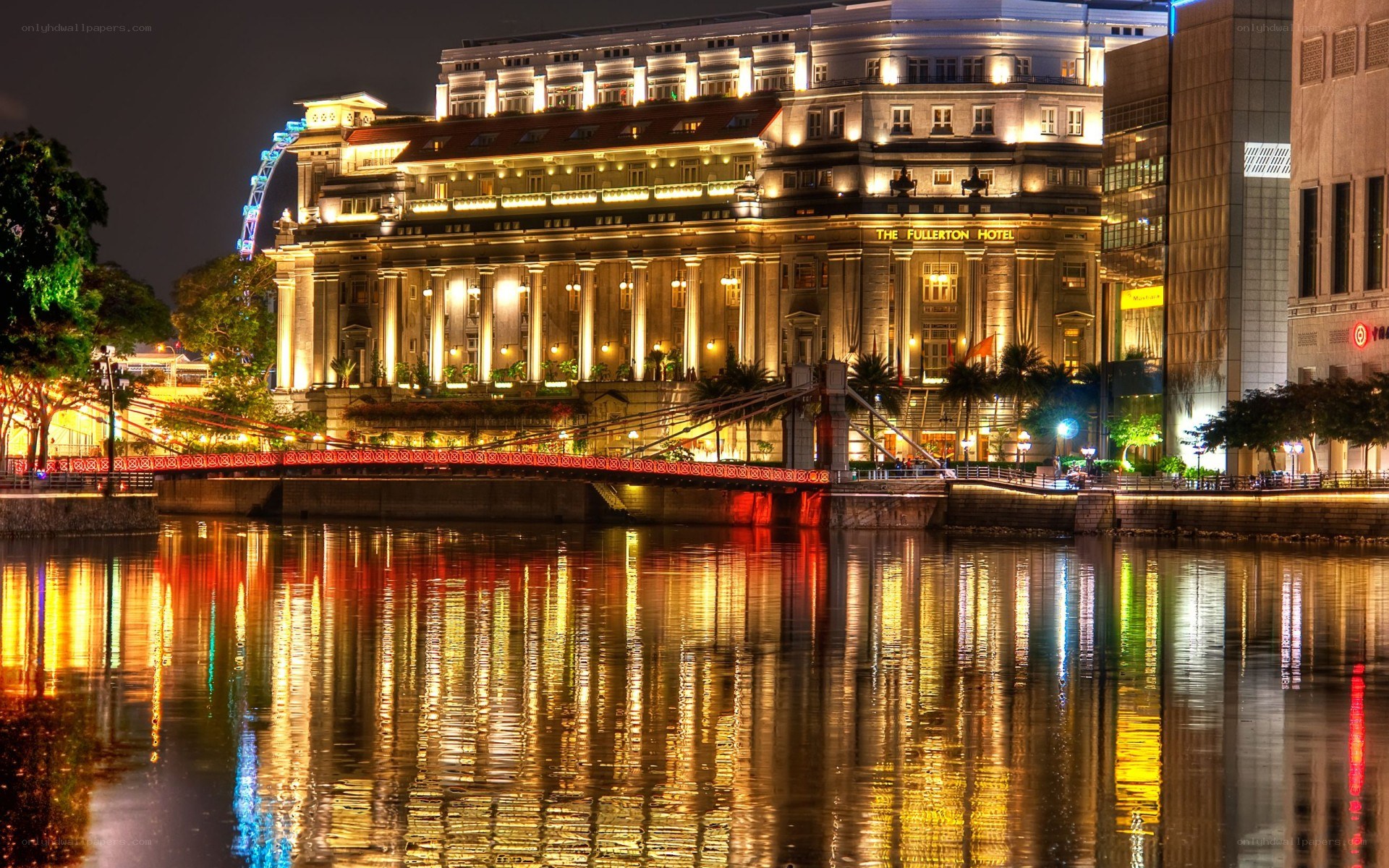 Fullerton Hotel at night