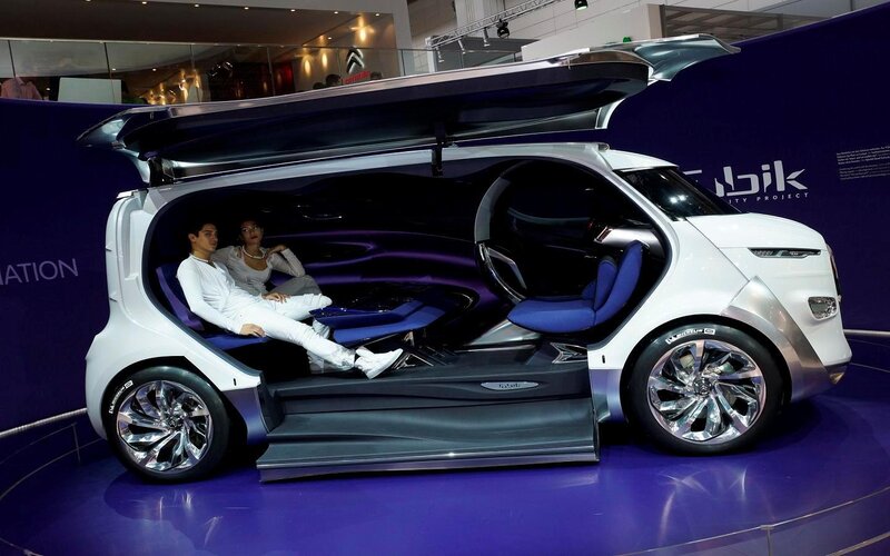 Futuristic Concept Car — White, Modern