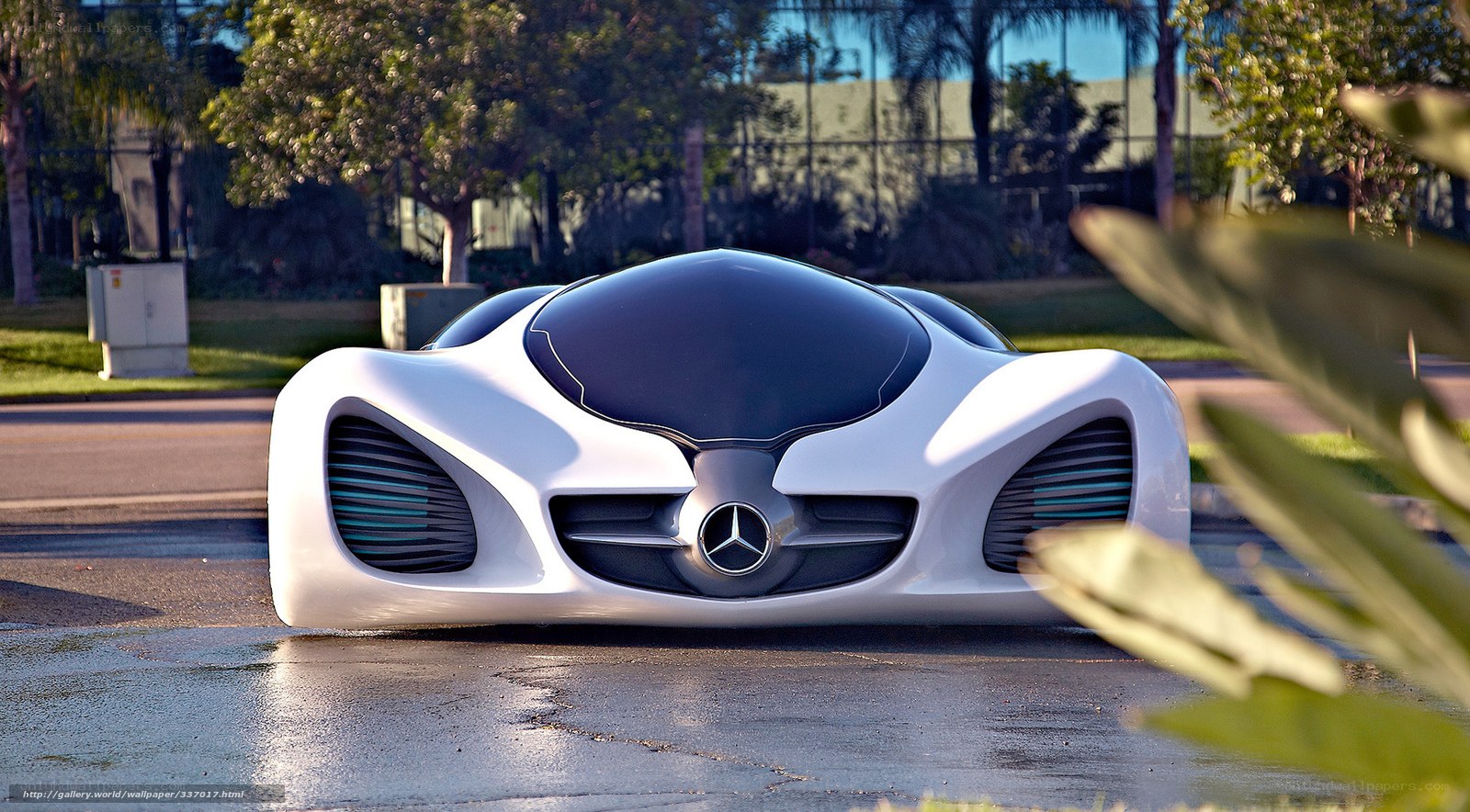 futuristic mercedes concept car