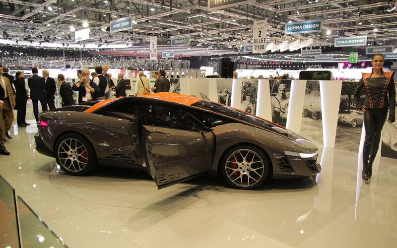 Futuristic Sports Car — Gray, Showroom