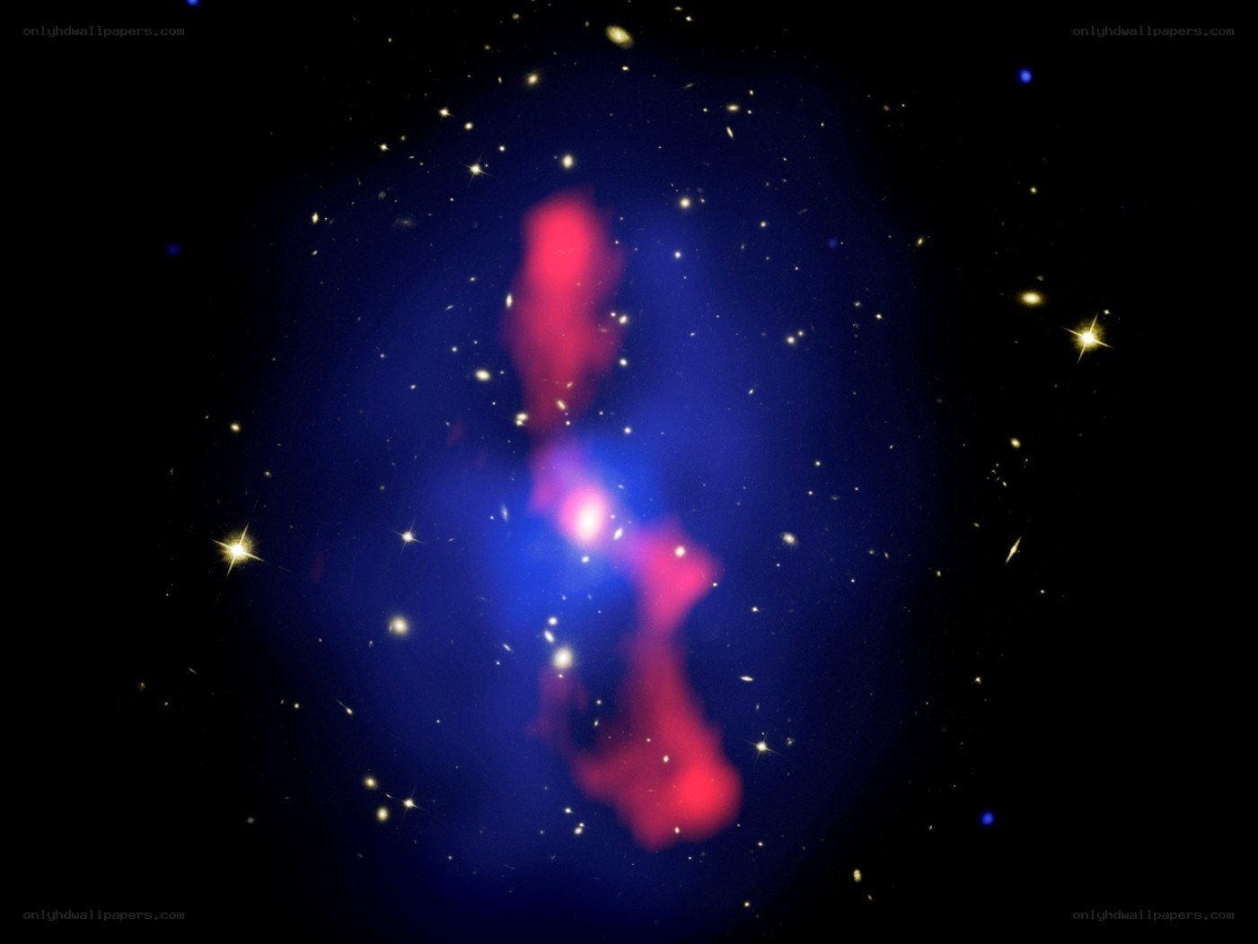 Galaxy cluster with gas filaments