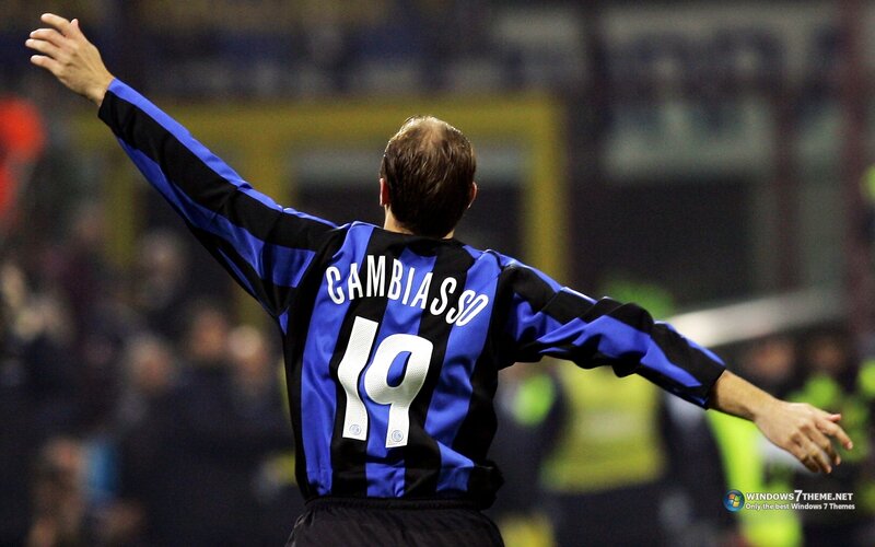 Gambiarra celebrates in Inter jersey