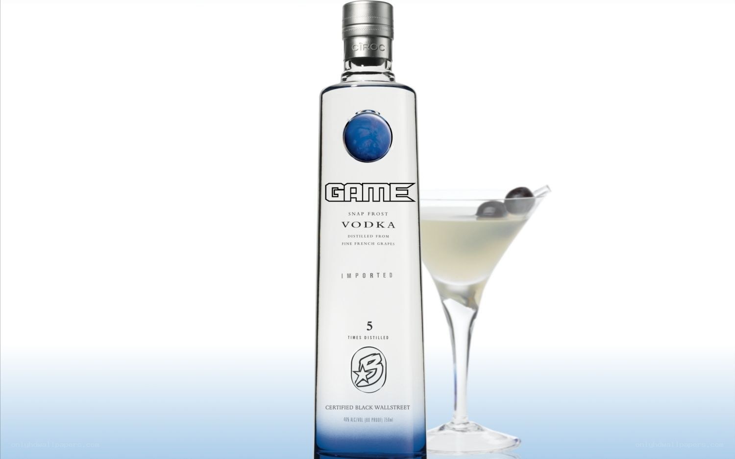 Game Vodka bottle with cocktail