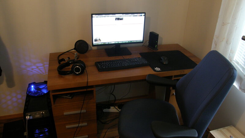 Gaming Desk Setup — Brown
