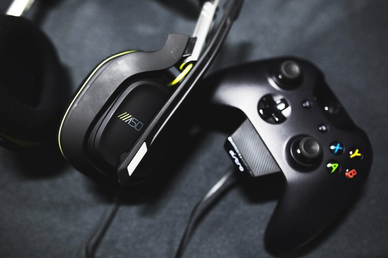 Gaming Headset and Controller — Black