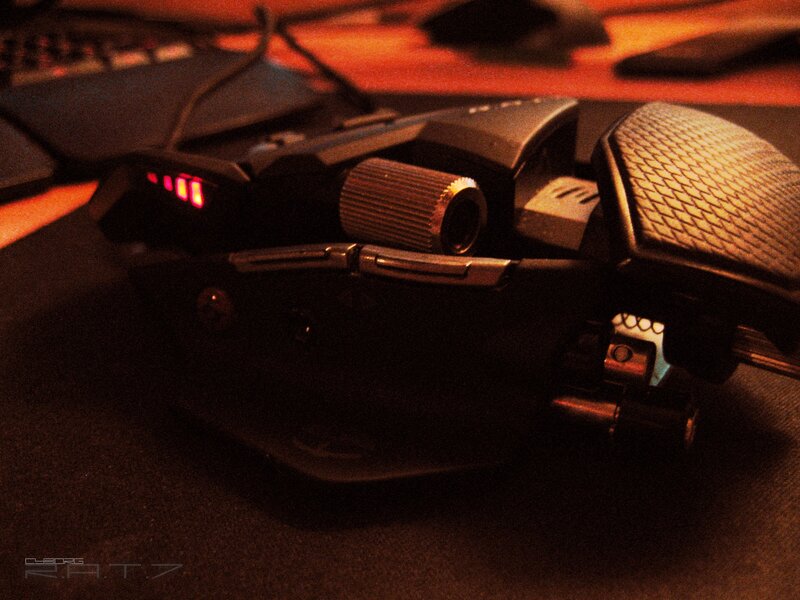 gaming mouse with red lights
