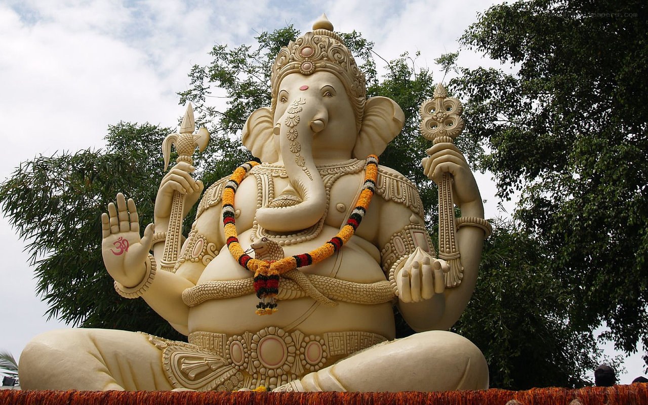 Ganesh statue in garden