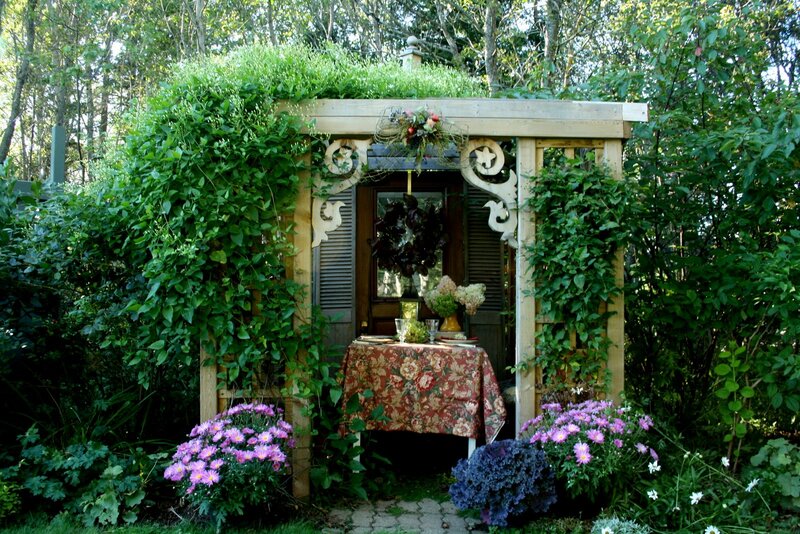 Garden Arbor with Table