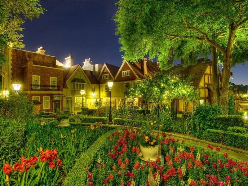 Garden at Night — Green