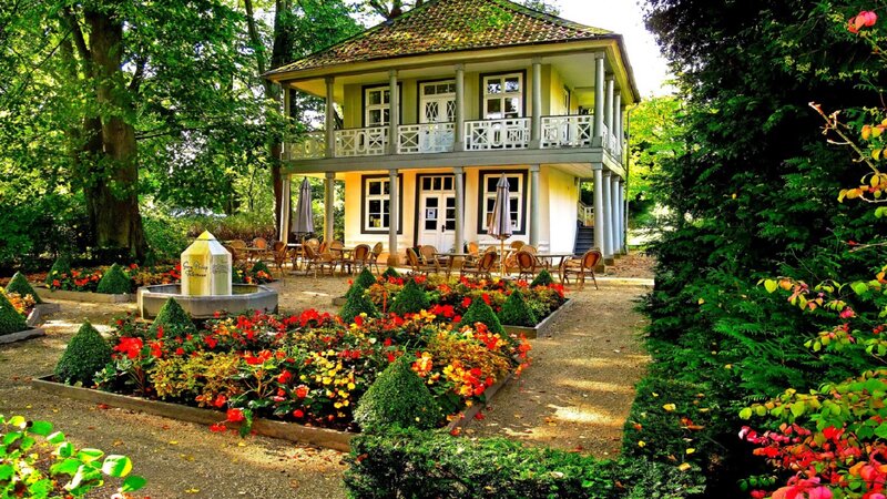 Garden House with Fountain