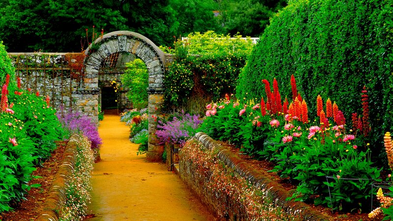Garden Path with Stone Arch — Green