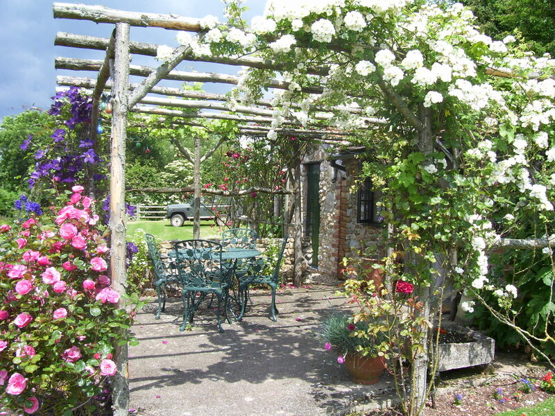 Garden Pergola with Flowers — Green
