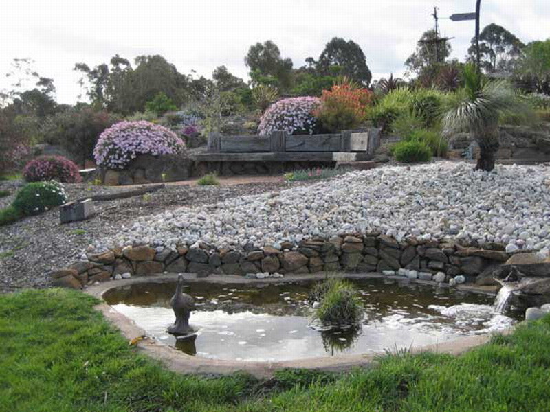 Garden Pond with Fountain — Green, Serene