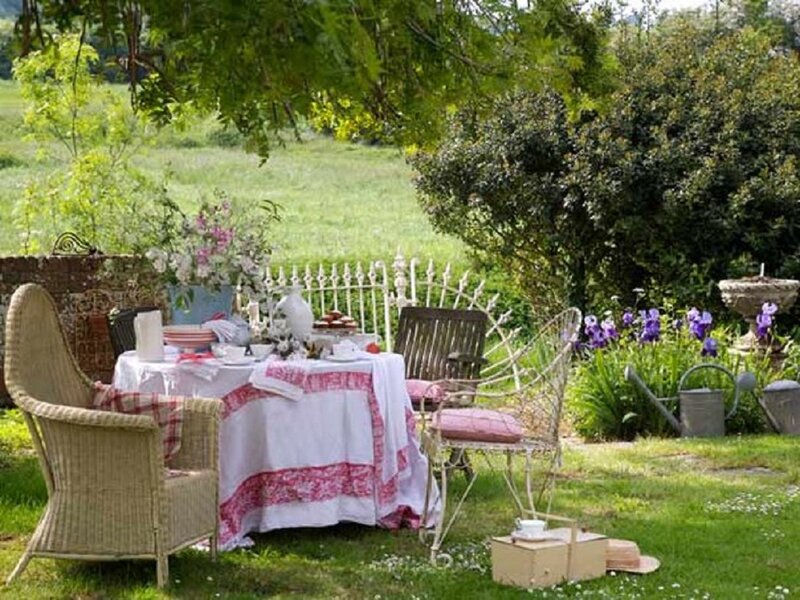 Garden Tea Table Setting — Green, Serene
