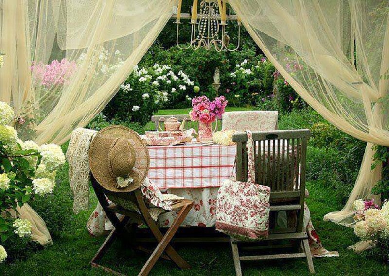 Garden Tea Table Setting — Green