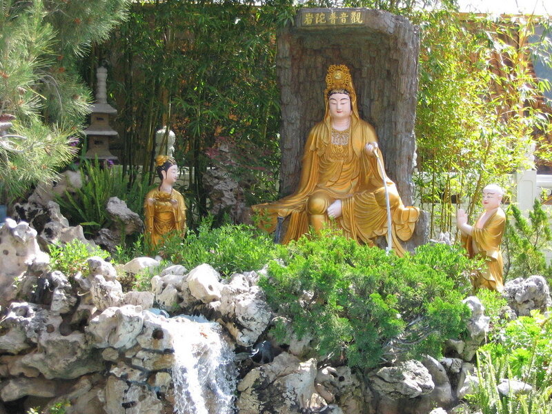 Garden with Buddha statues