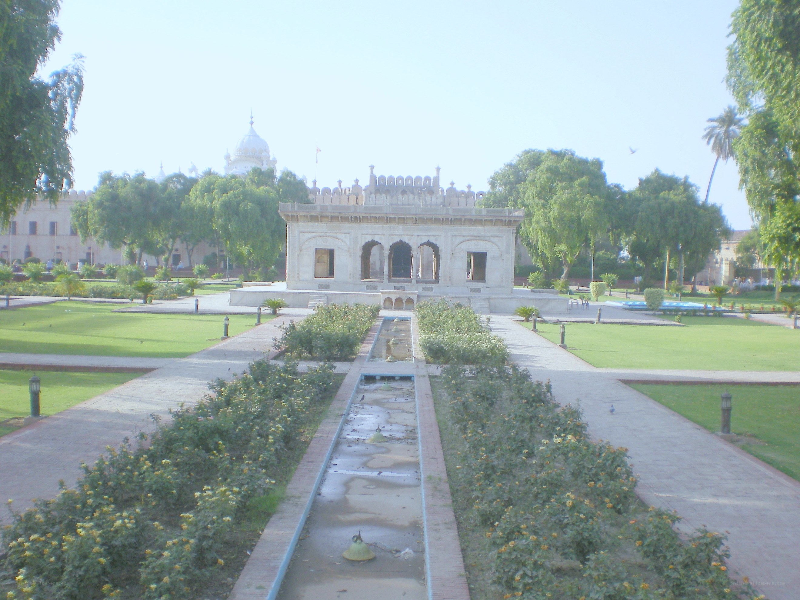 garden with central fountain