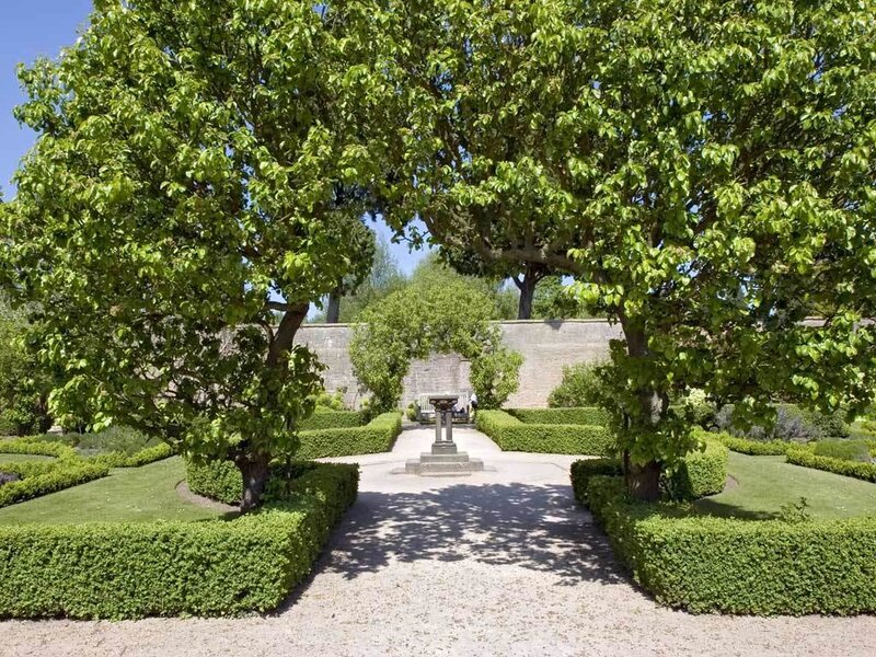 garden with central fountain