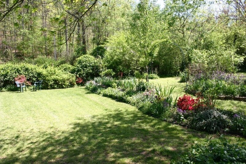Garden with Flower Beds — Green