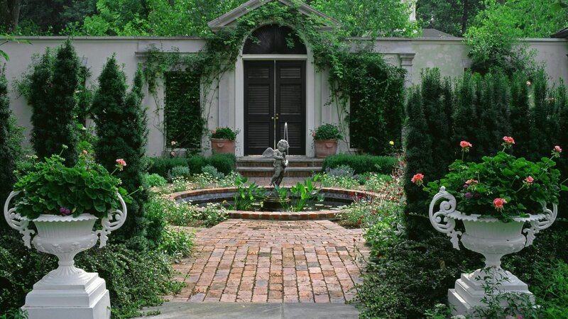 Garden with fountain and urns