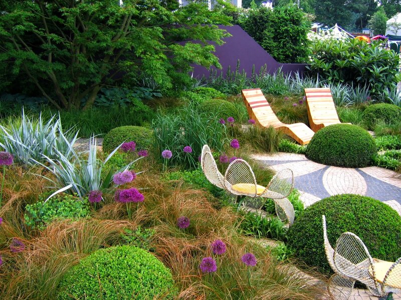 Garden with Lounge Chairs — Green, Serene