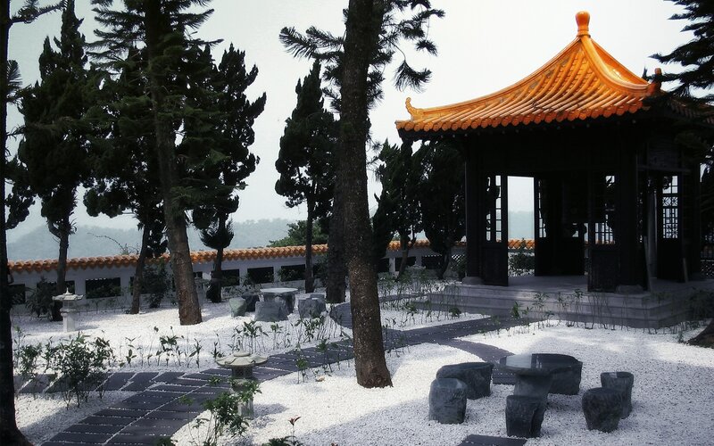 Garden with Pagoda — White