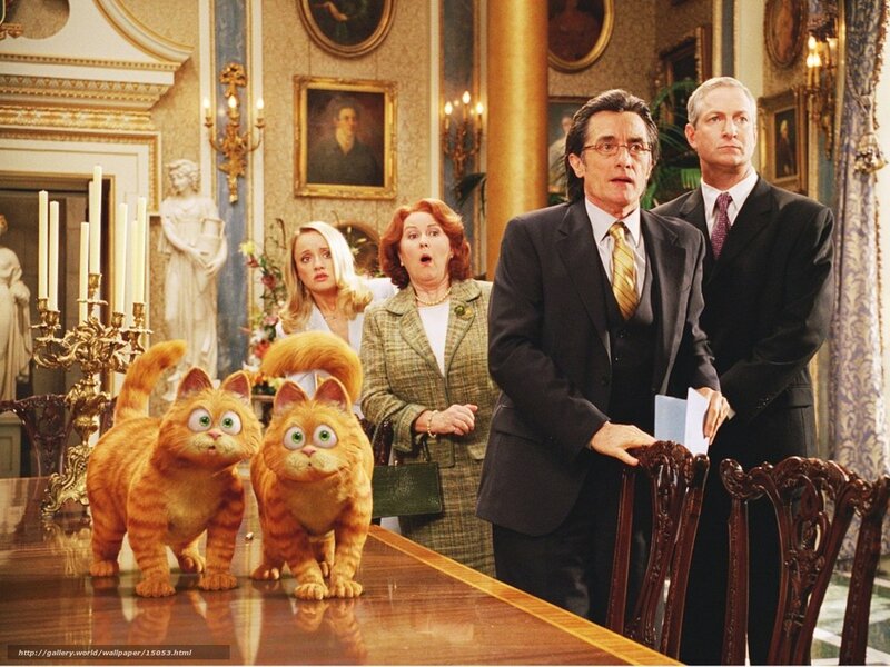 Garfield and friends in a mansion