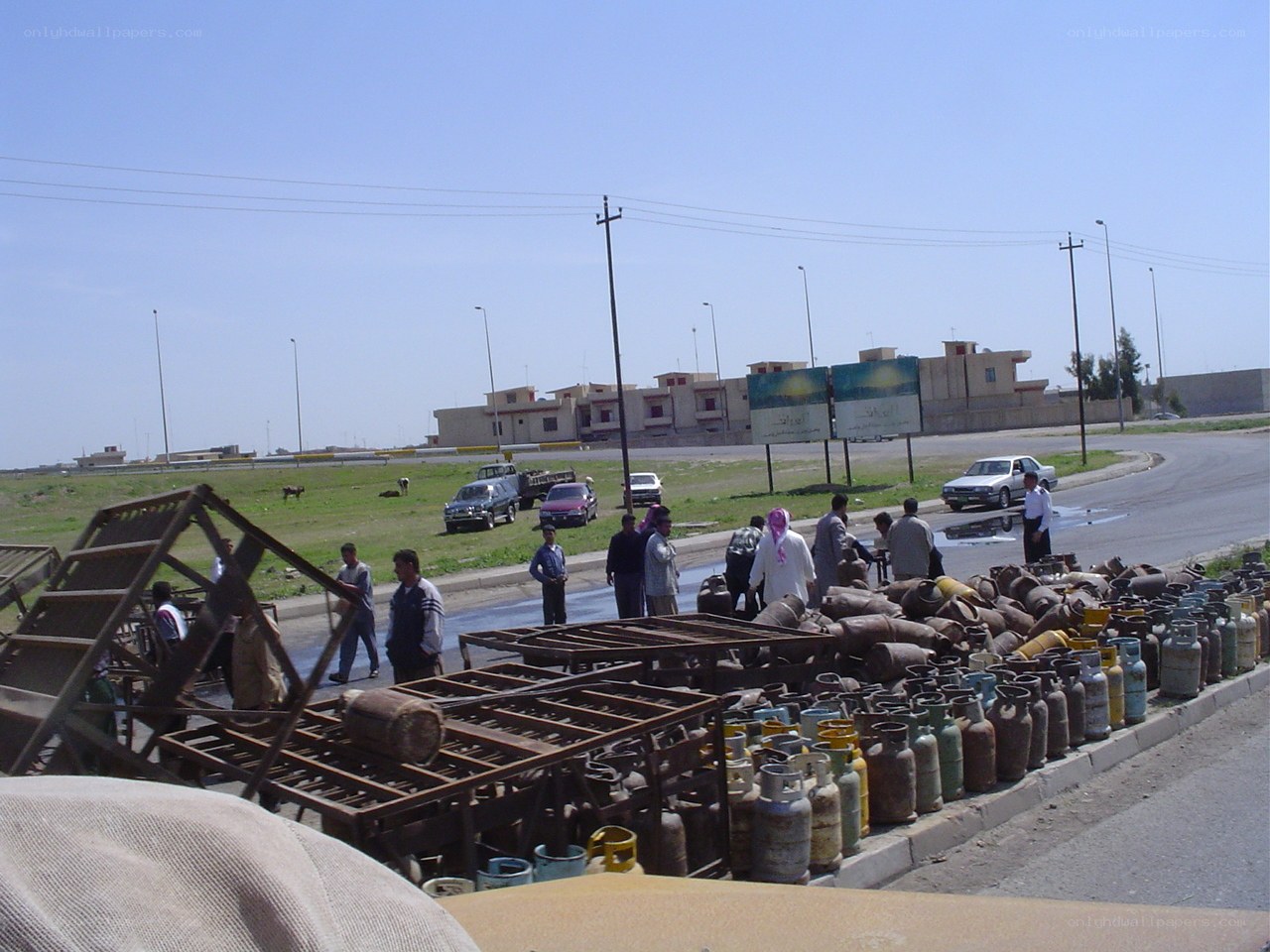 Gas cylinder exchange station