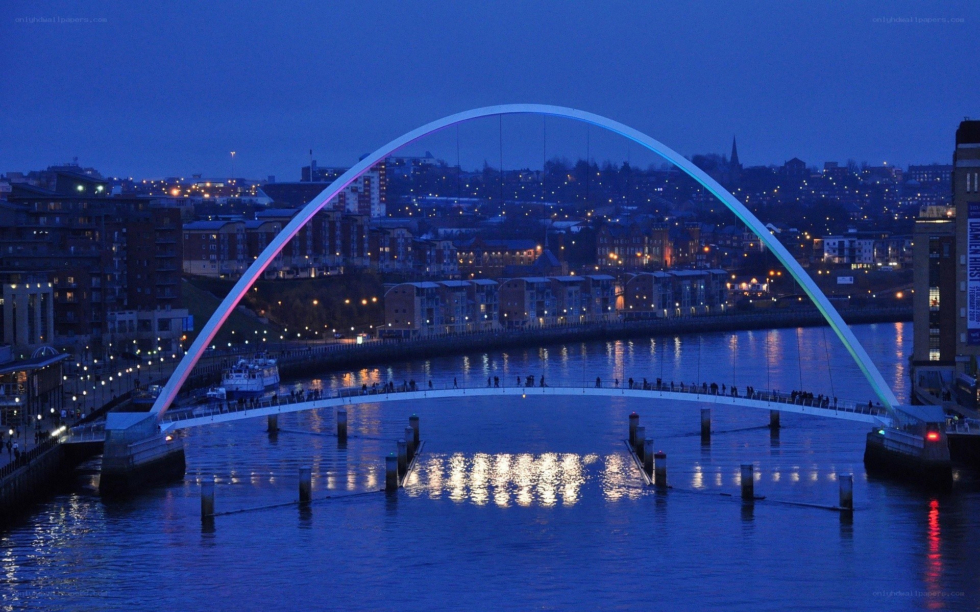 Gateshead Millennium Bridge at dusk