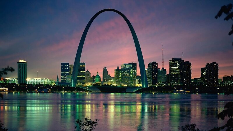 Gateway Arch at Dusk — Purple, Dramatic