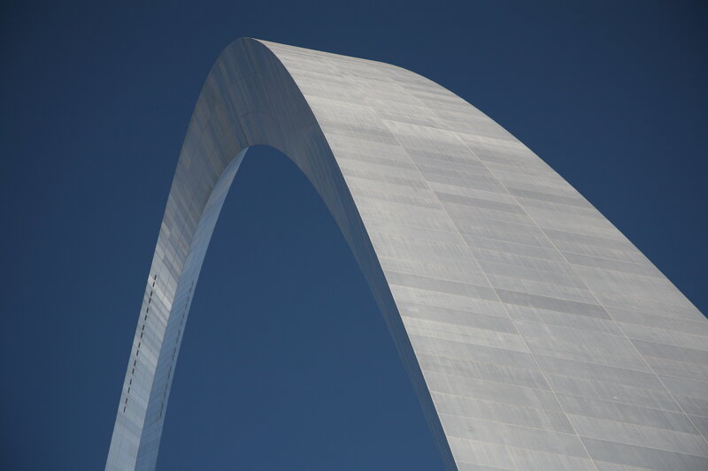 Gateway Arch — Gray