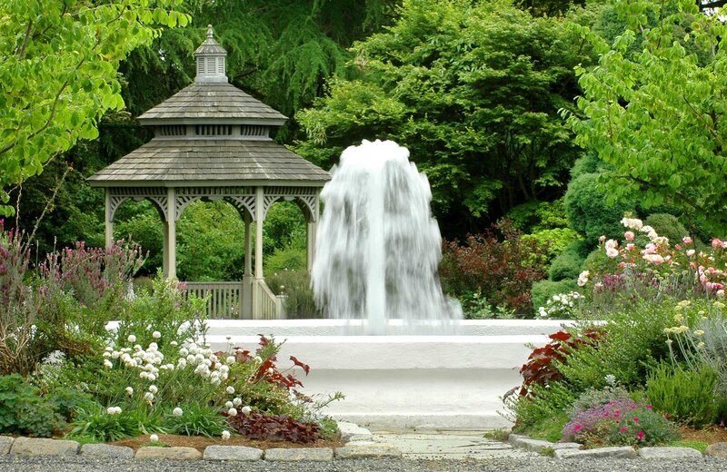 Gazebo and Fountain — Green