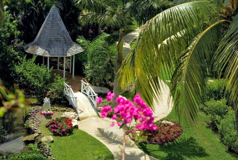 Gazebo in Tropical Garden — Green