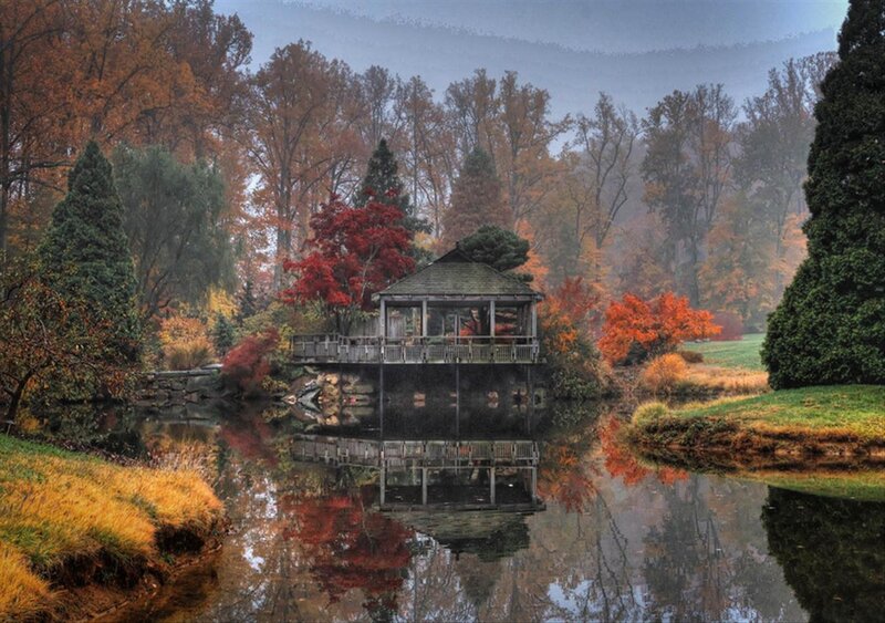 Gazebo on Pond — Green