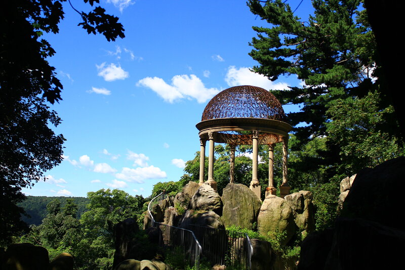 Gazebo on Rocky Hill — Blue