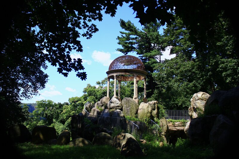 Gazebo on Rocky Hill — Green