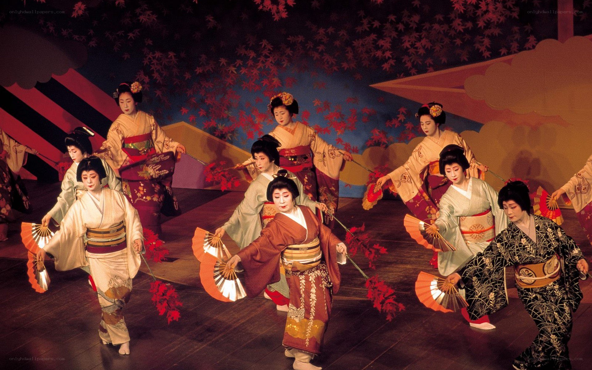 Geisha dancers on stage