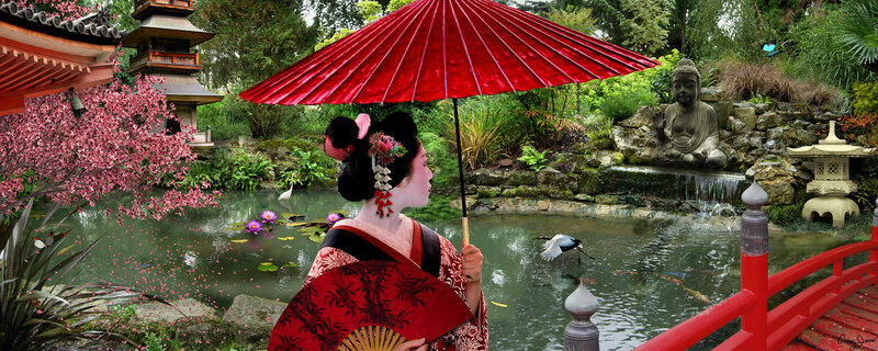 Geisha in Garden