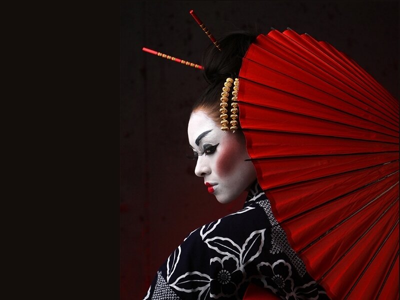 Geisha with Red Fan