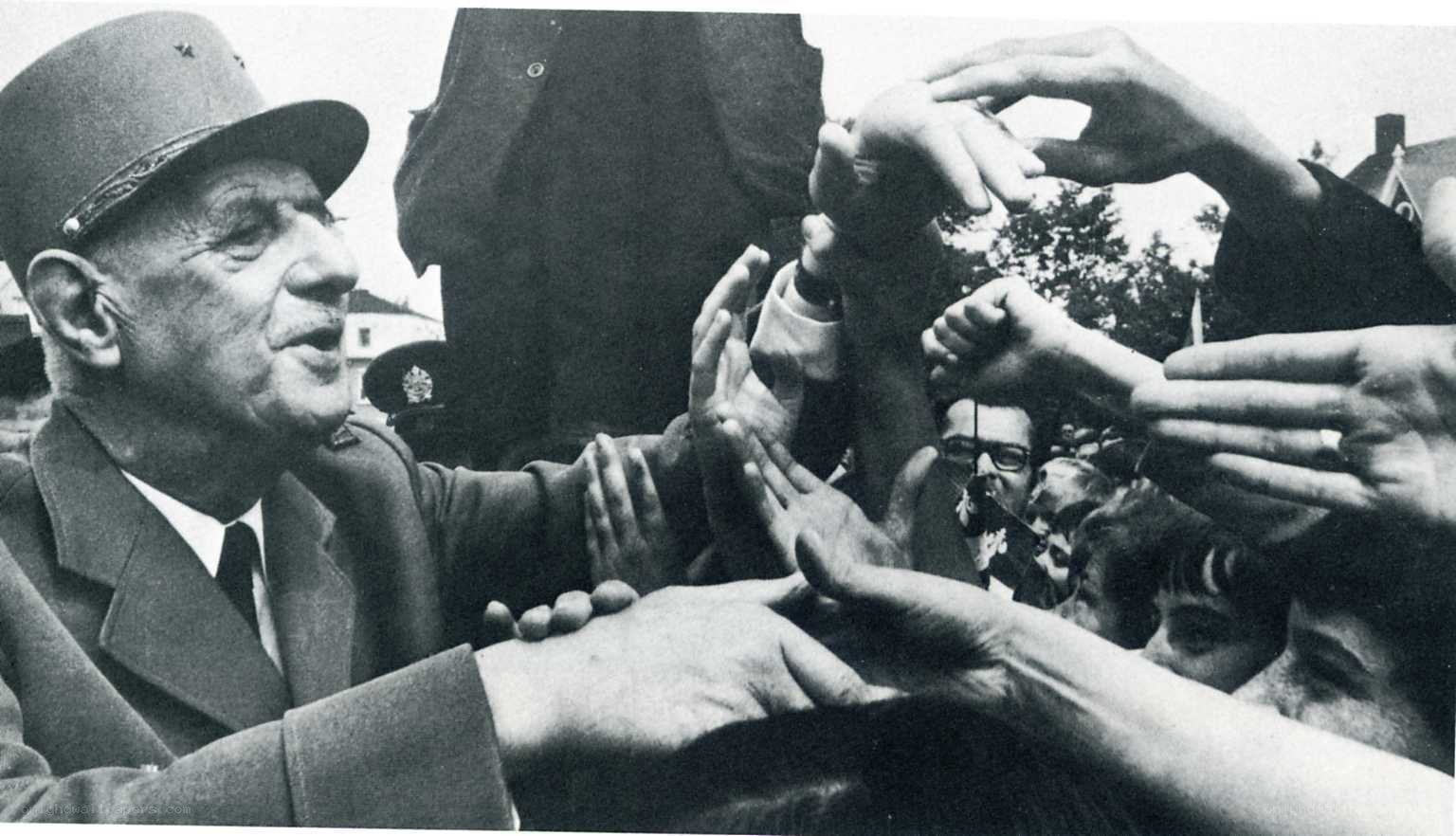 General de Gaulle greeting crowd